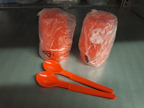 Tupperware eierbecher in - 2, x