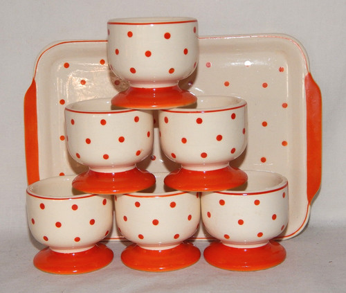 Eierbecher mit tablett - eierbecher,
